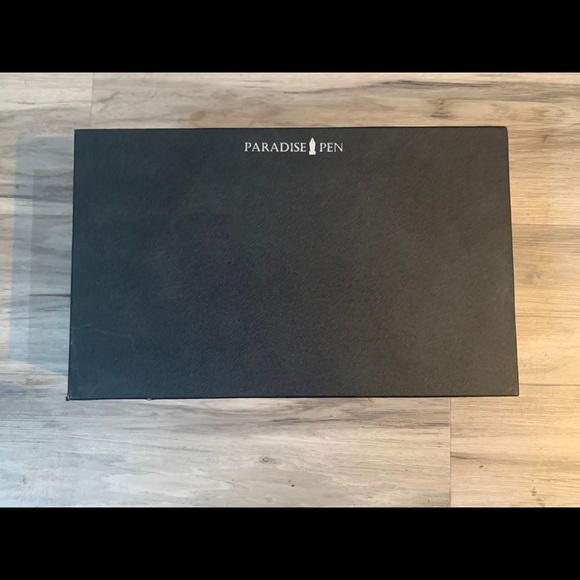 Paradise Pen 12 Watch Case - Picture 7 of 7